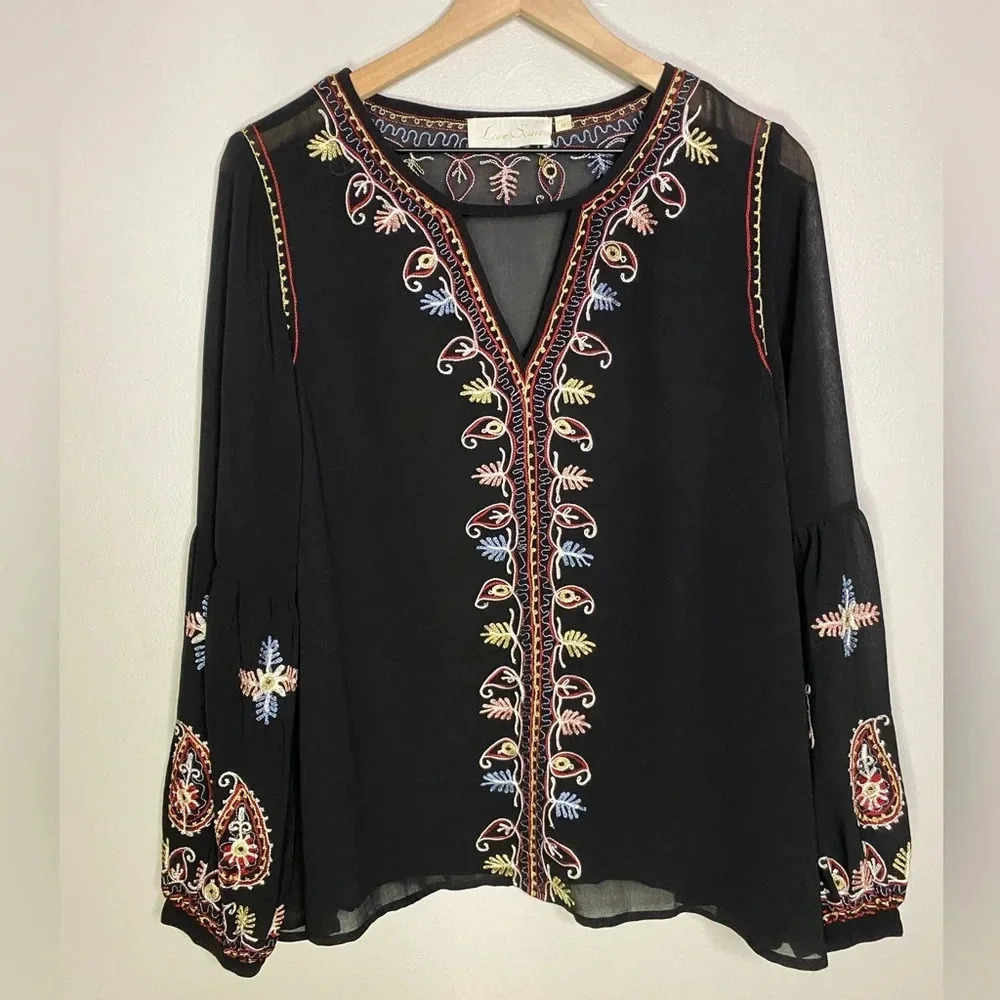 Love Sam Embroidered Peasant Top Black Sheer M boho feminine 70s Anthropology